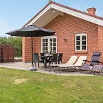 Kalotta - 3-2km From The Sea By Interhome *