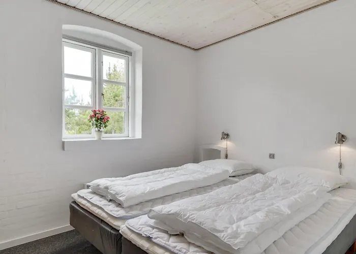 Kalotta - 3-2km From The Sea By Interhome *